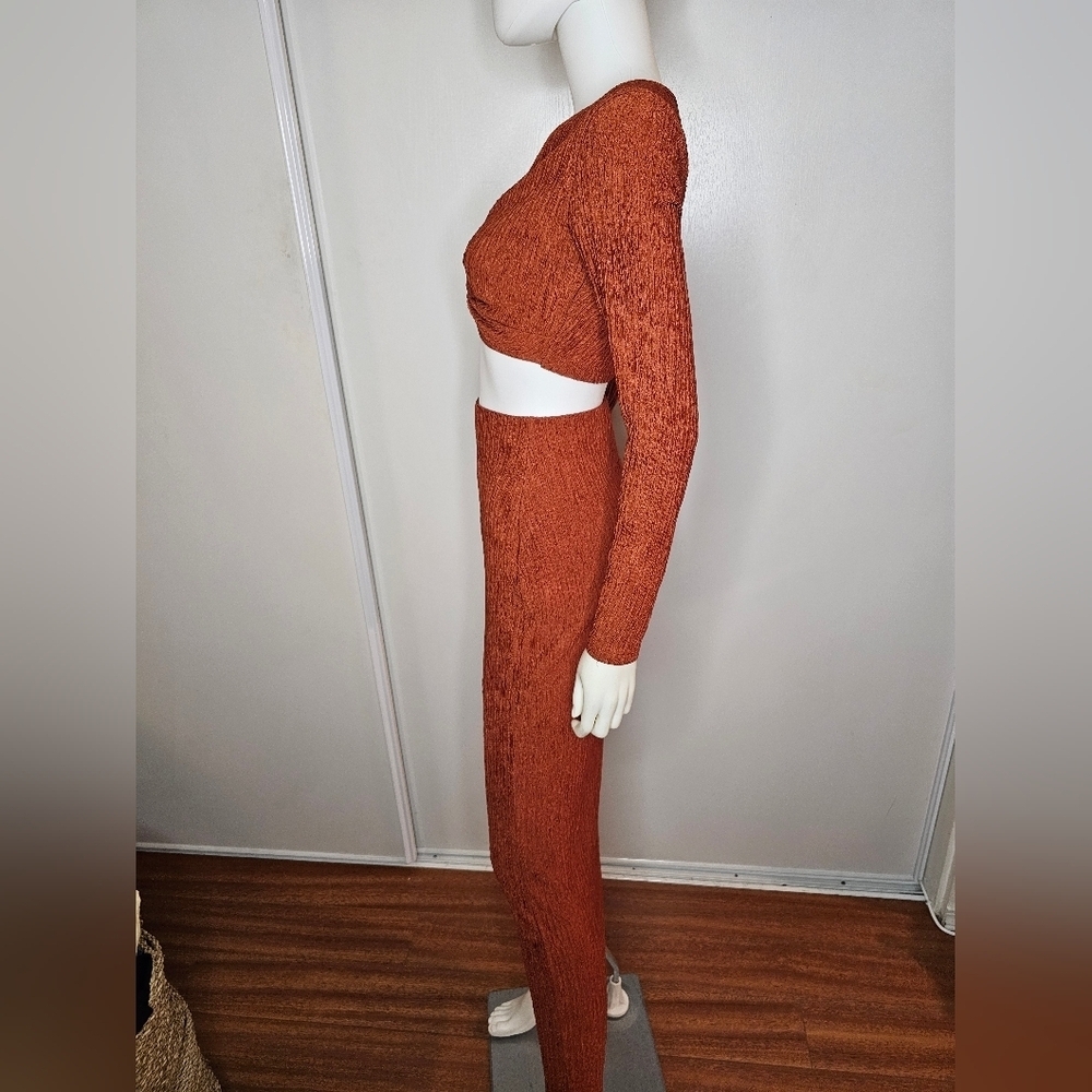 Womens Cropped Top w/ Midi Skirt Rust Burnt Orange Size XS Crinkled Material - Picture 5 of 13